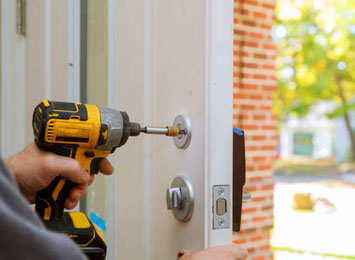 Entry Door Repair in Stonegate Queensway, ON